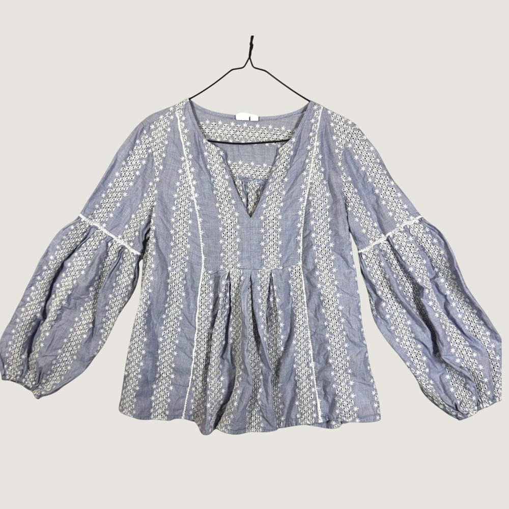 Gap Women‎ Medium Blue Eyelet Embroidered Balloon Sleeve Split Neck Blouse
